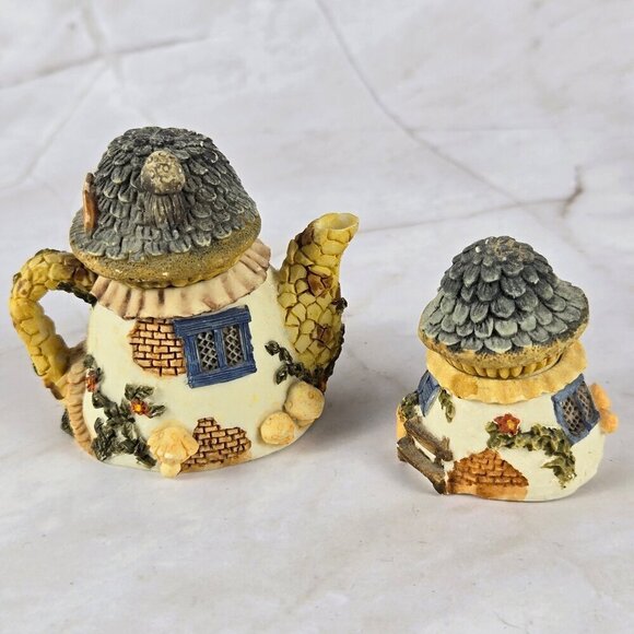 Resin Country Cottage Frog Prince Lily Pad Miniature Tea Set 10 Pieces - Picture 9 of 12